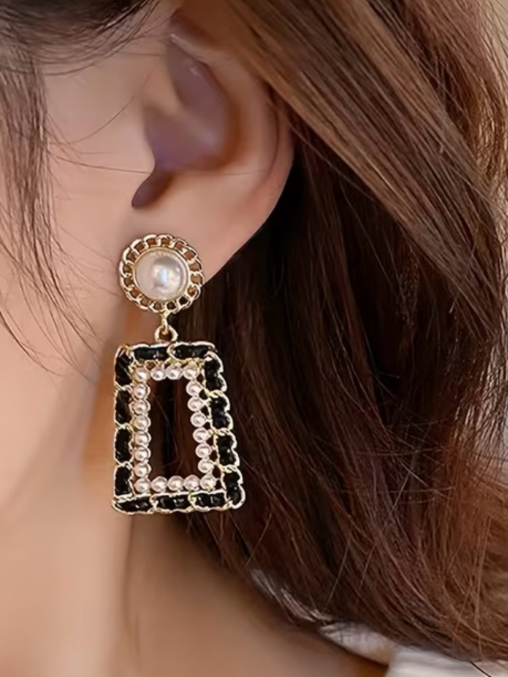 NEW! Elegant Gold Tone Black & Pearl Drop Earrings. Luxury Lightweight Earrings